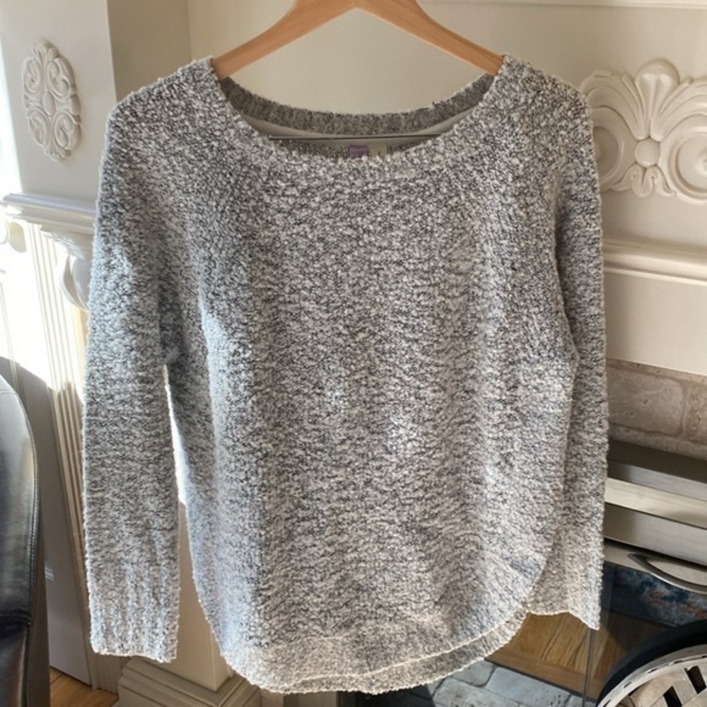 Alya sweater curved hem stretchy size small s